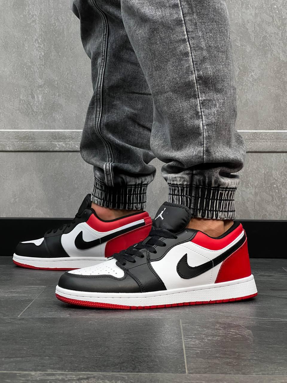 Nike Air Jordan Retro 1 Low White Red Black