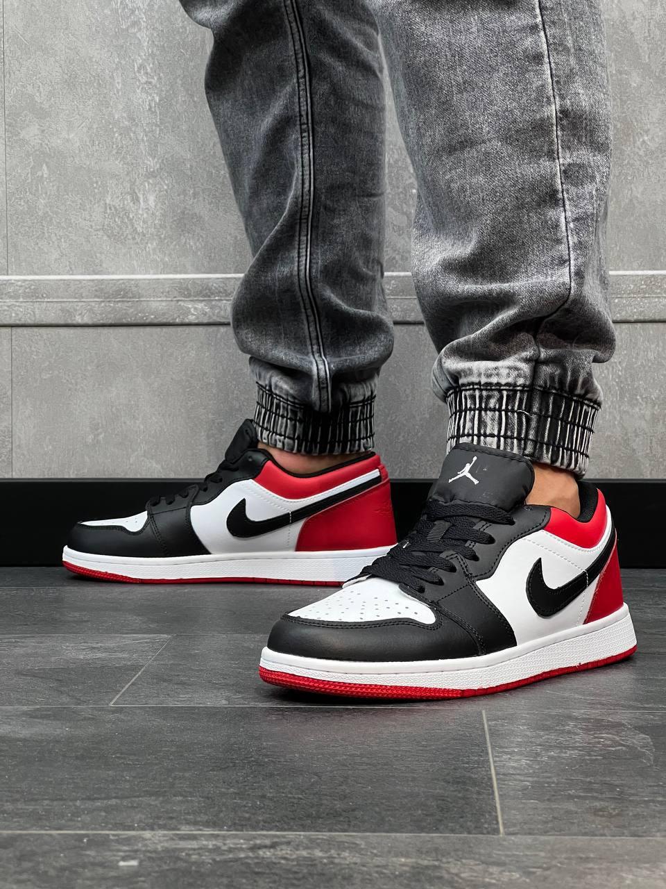 Nike Air Jordan Retro 1 Low White Red Black