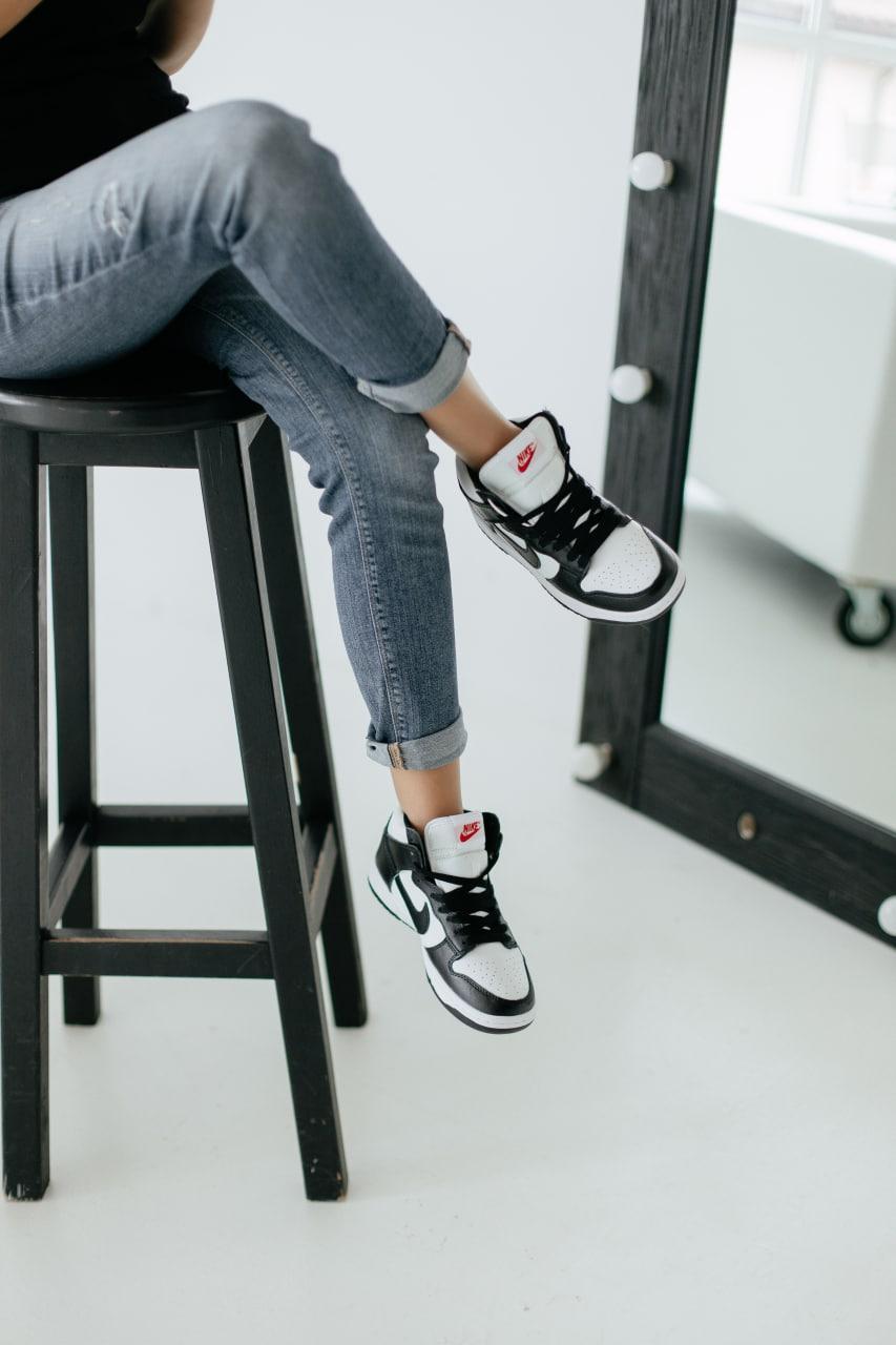 Nike Dunk High Black White