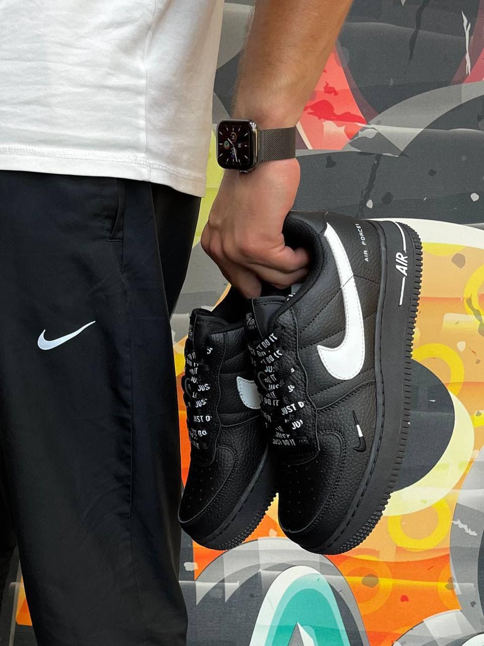 Nike Air Force 1 Black White