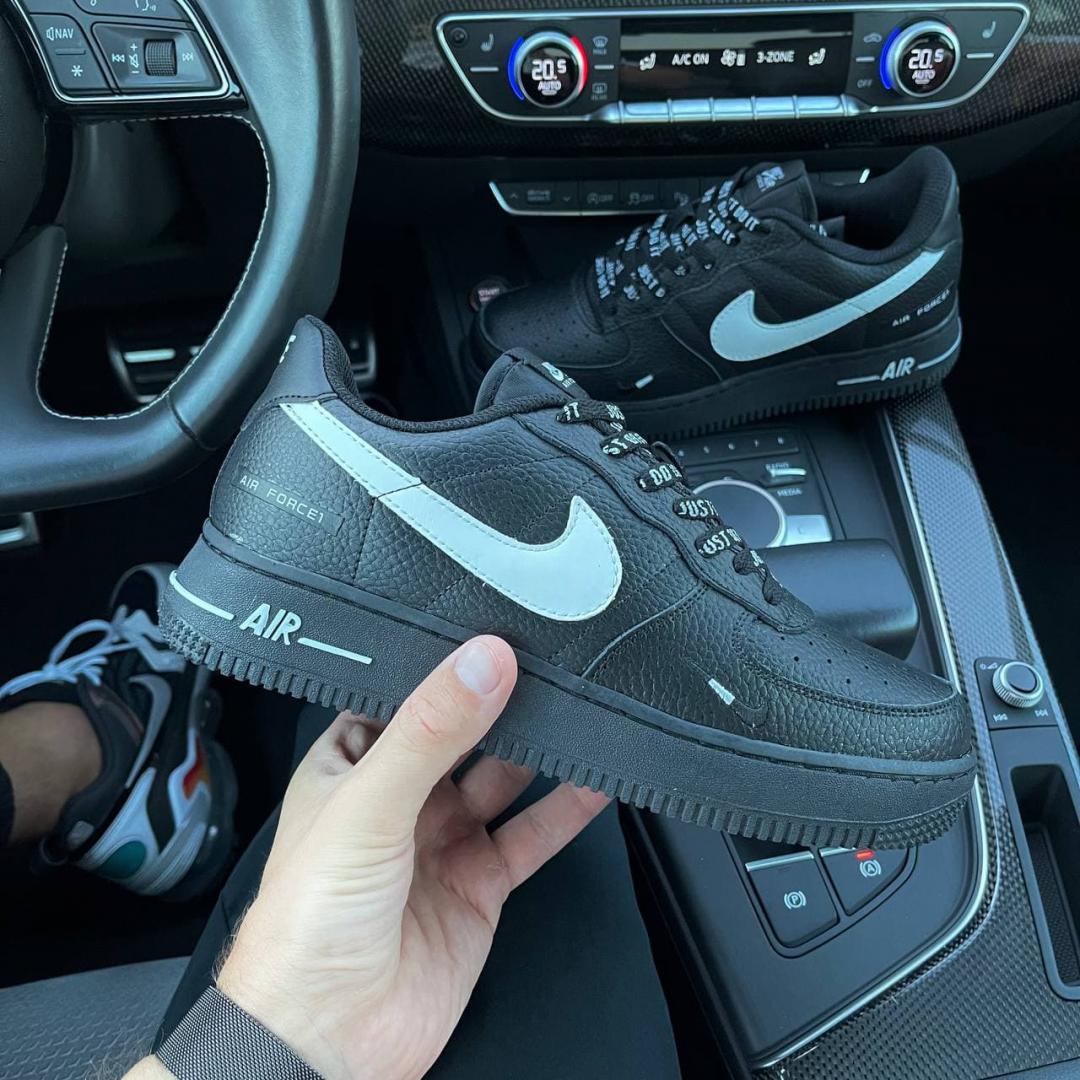 Nike Air Force 1 Black White