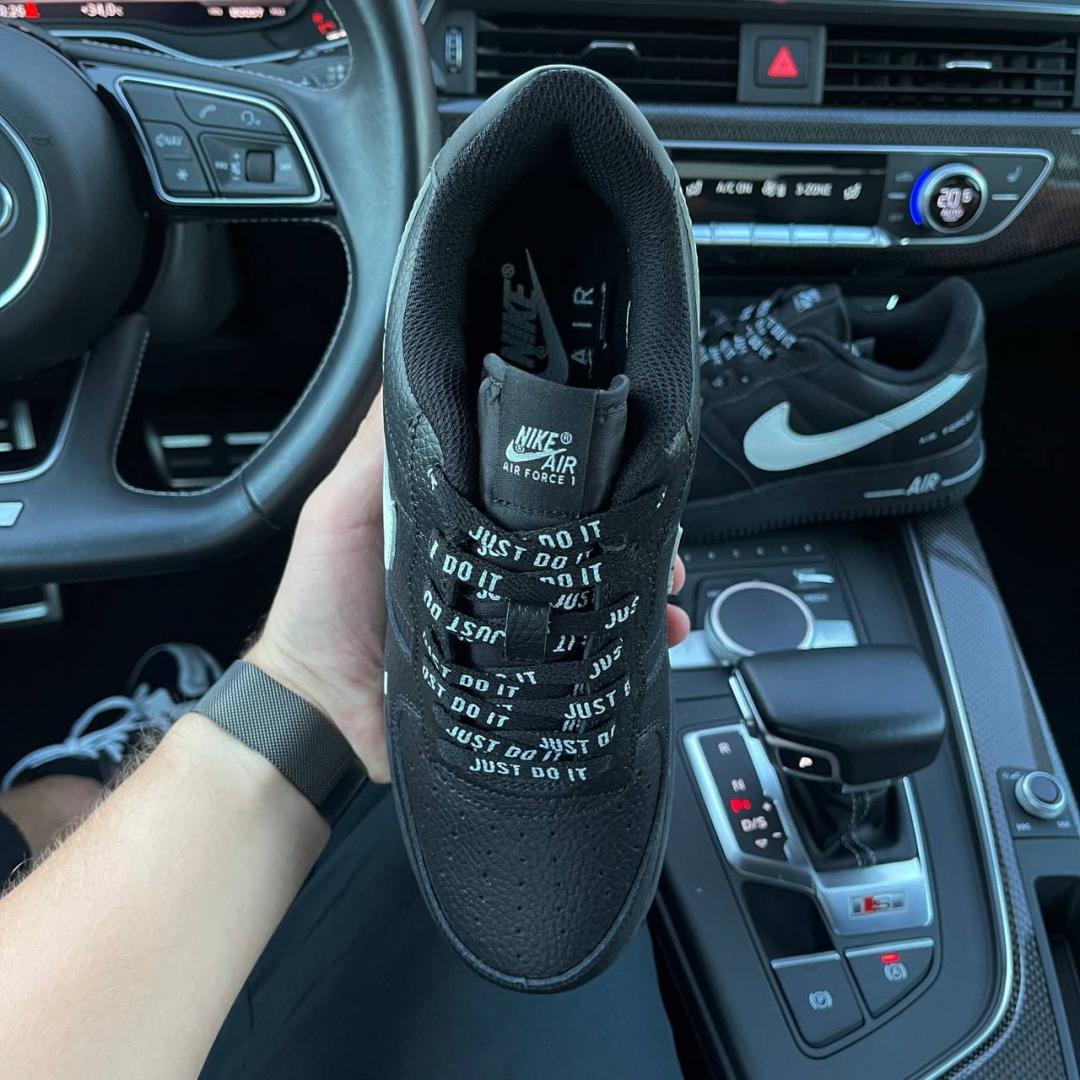 Nike Air Force 1 Black White