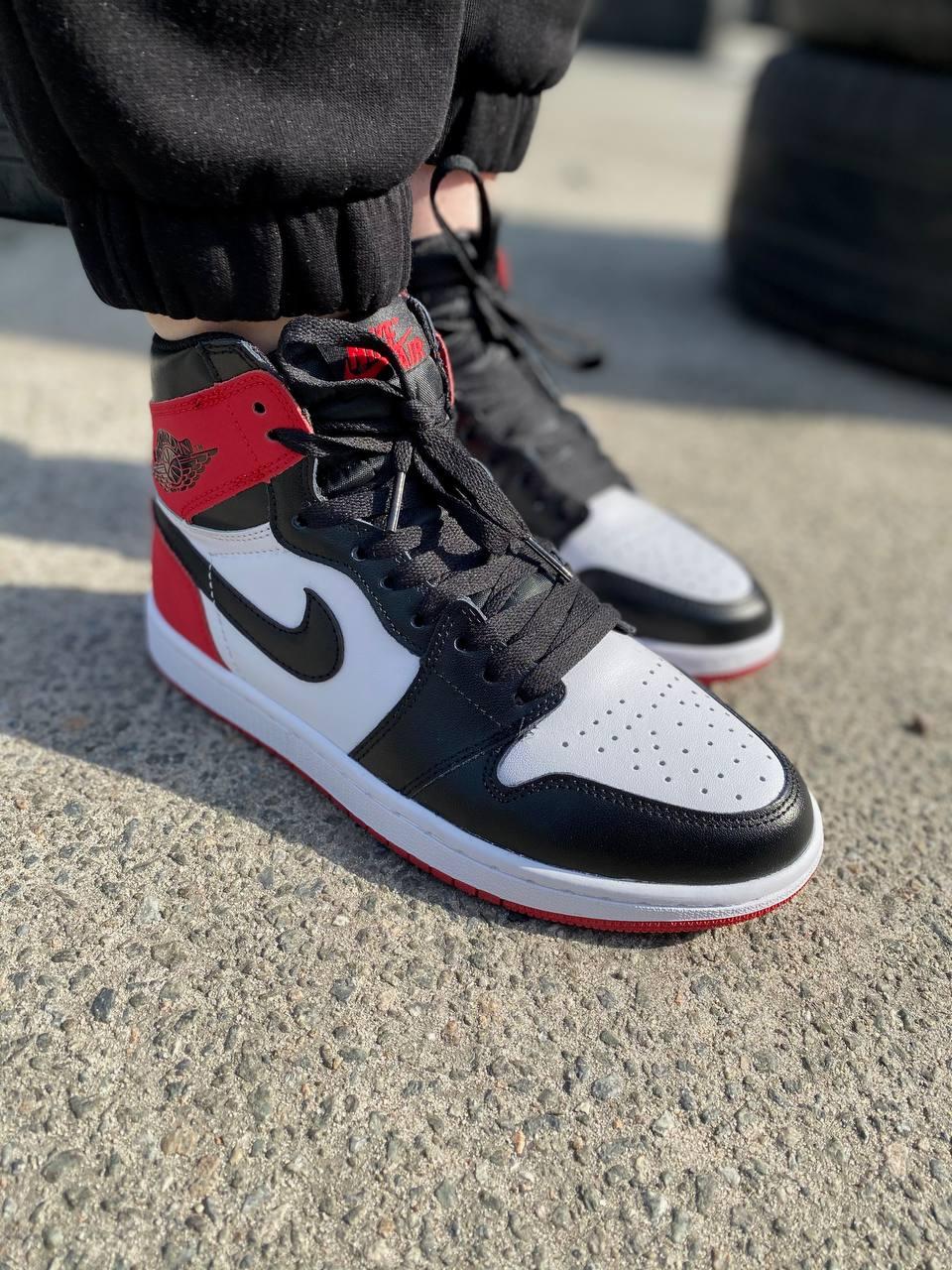 Nike Air Jordan 1 High Black Red White