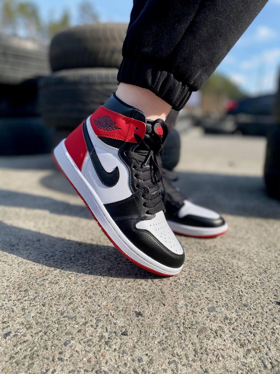 Nike Air Jordan 1 High Black Red White