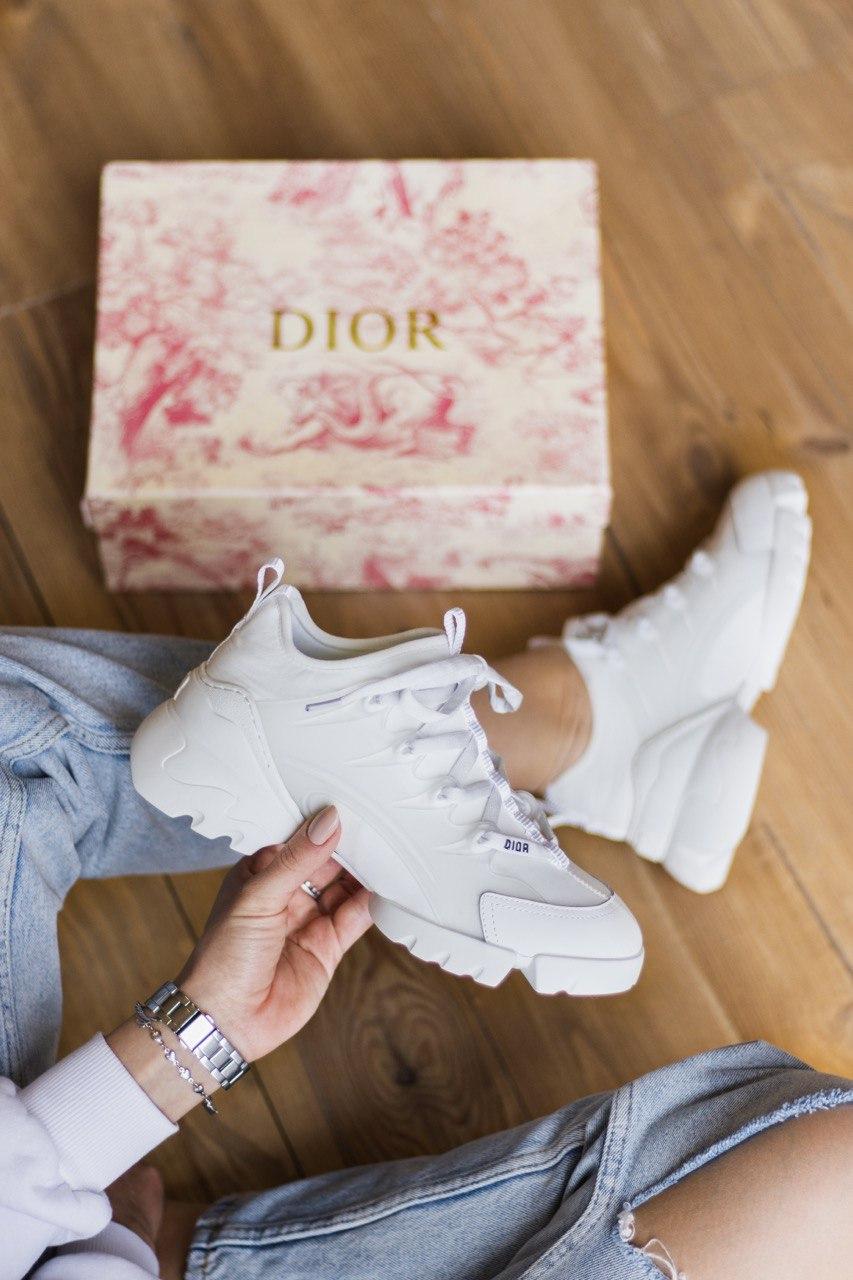 Dior D-Connect White