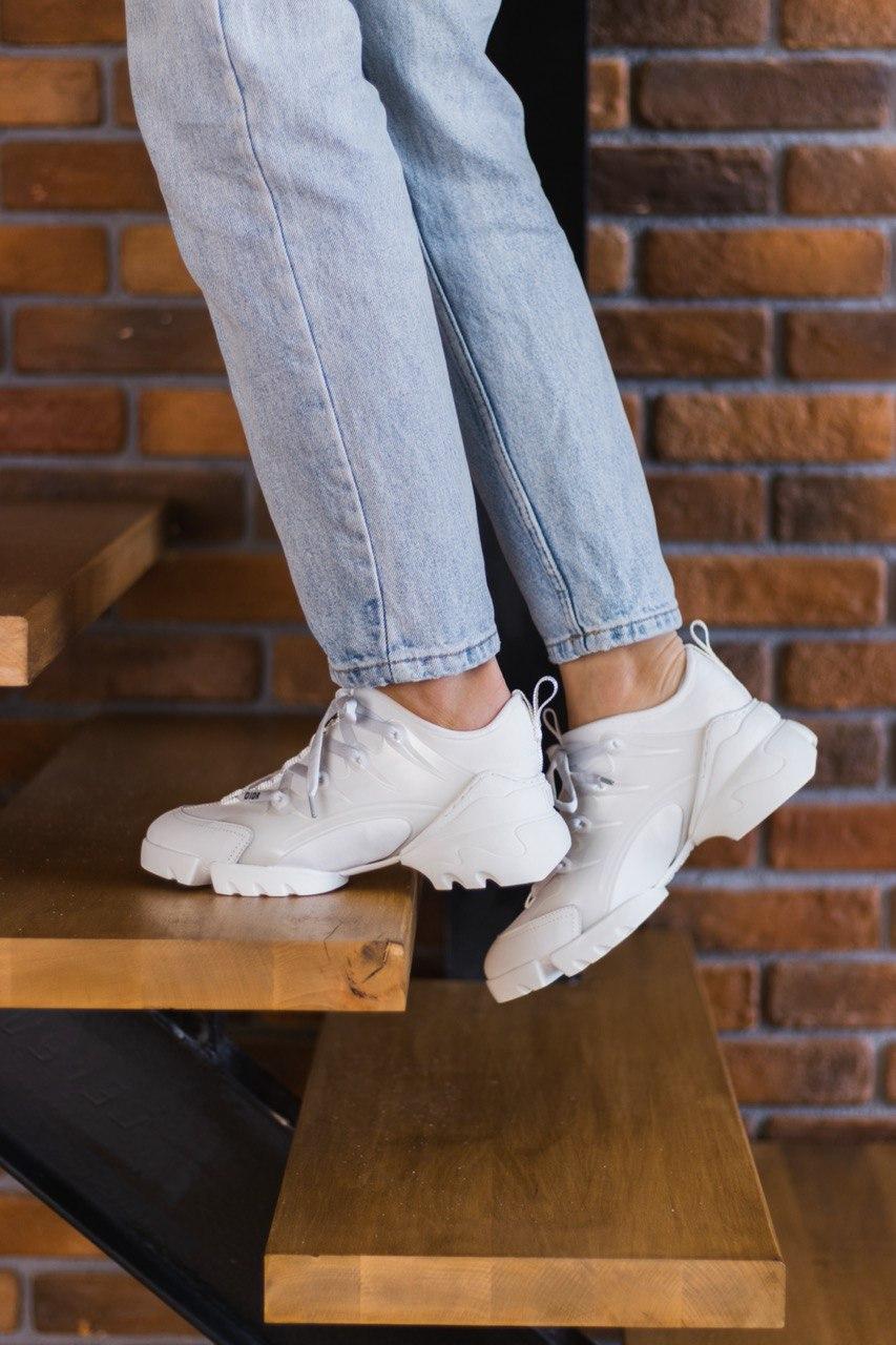 Dior D-Connect White