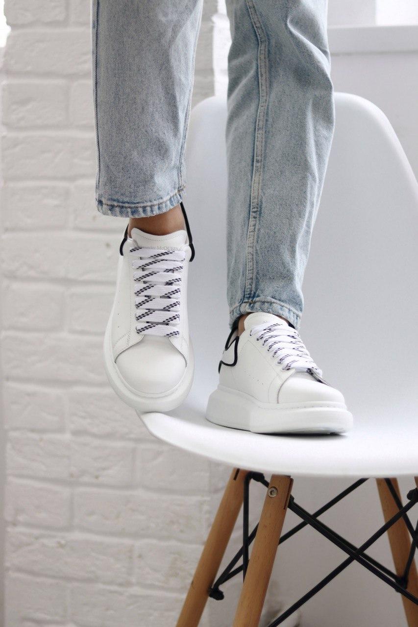 Alexander McQueen Low White Black Line