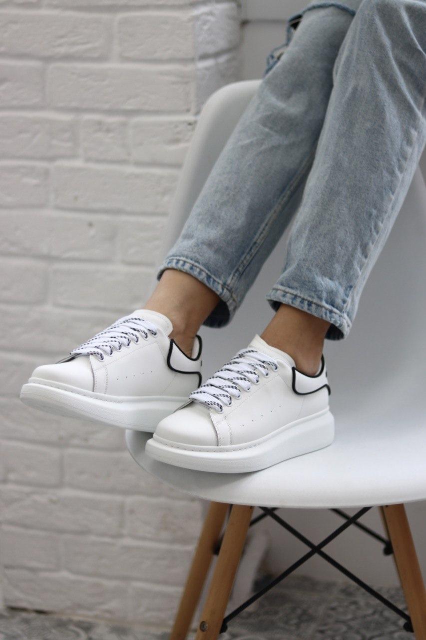 Alexander McQueen Low White Black Line