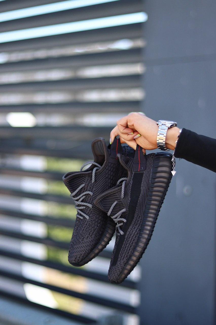 Adidas Yeezy Boost 350 V2 Black (Рефлективные шнурки)