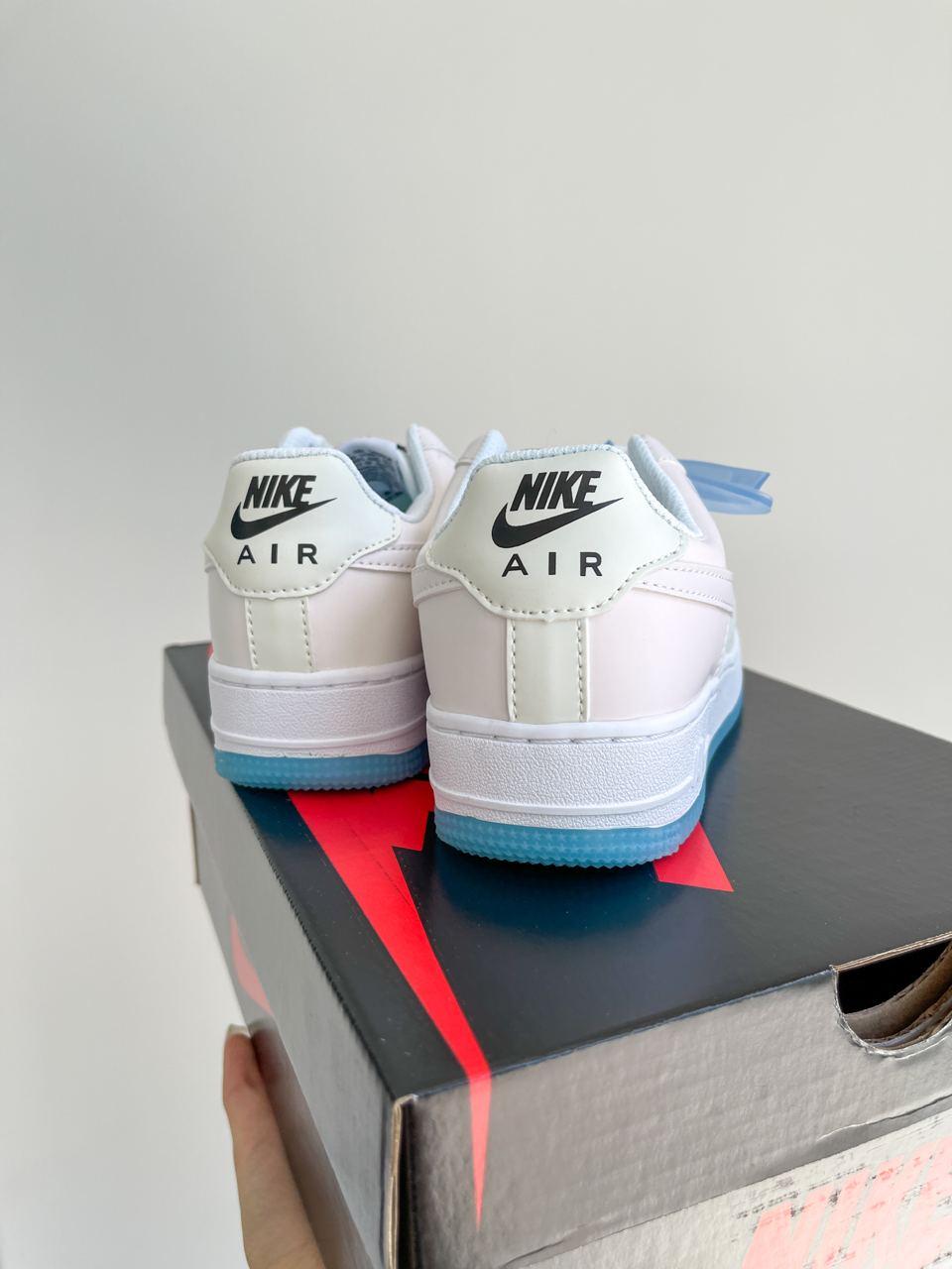 Nike Air Force 1 White Pink