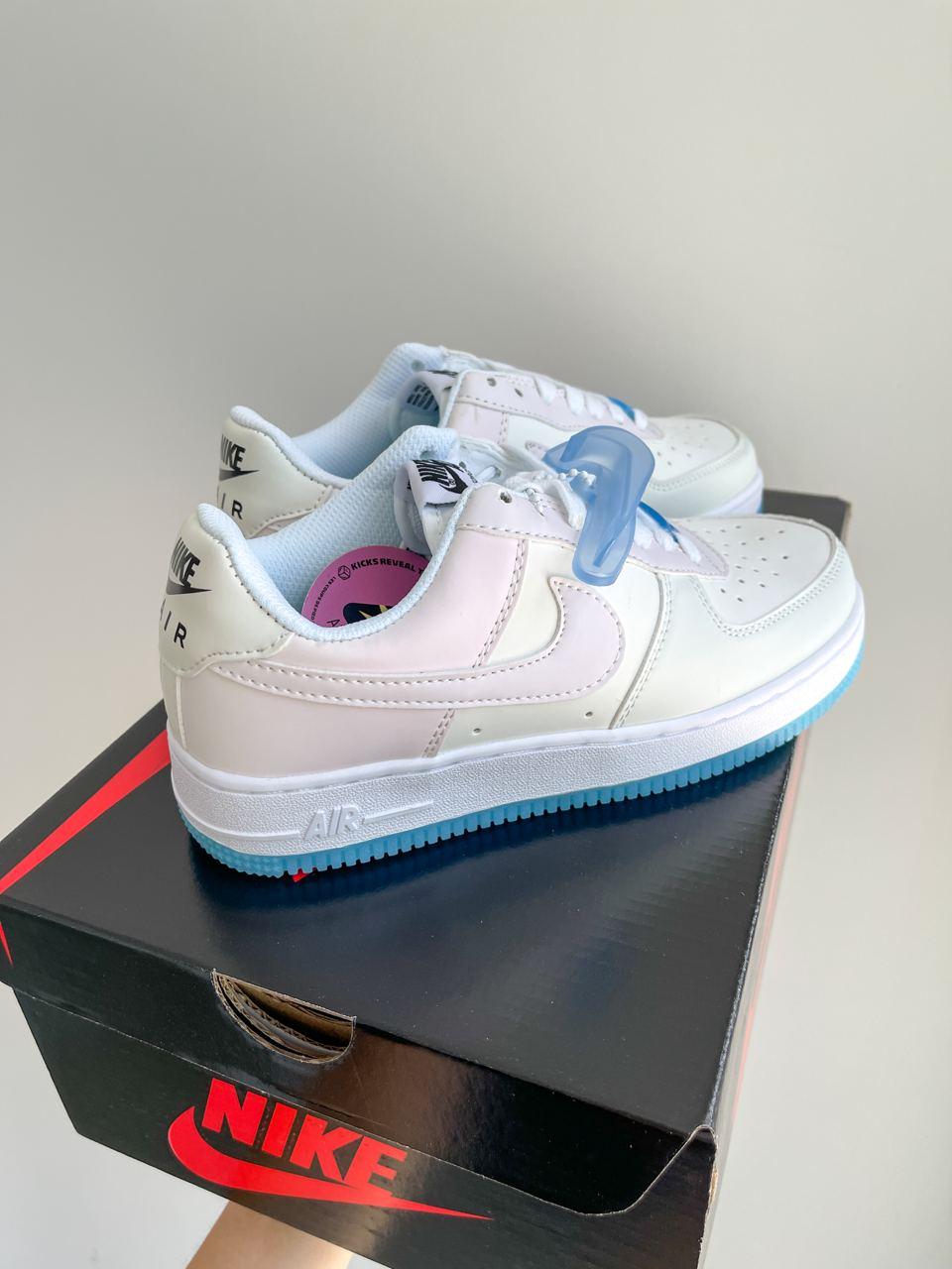 Nike Air Force 1 White Pink