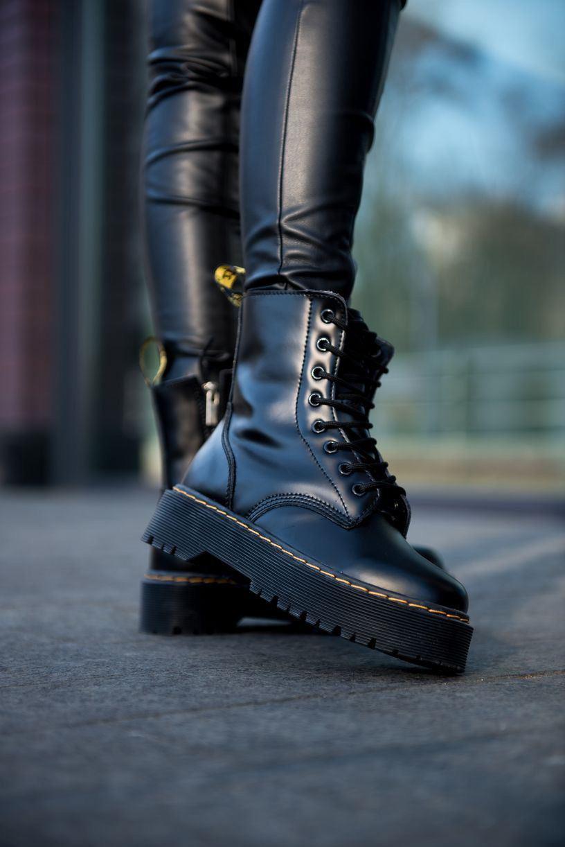 Dr. Martens JADON Black No Logo 5