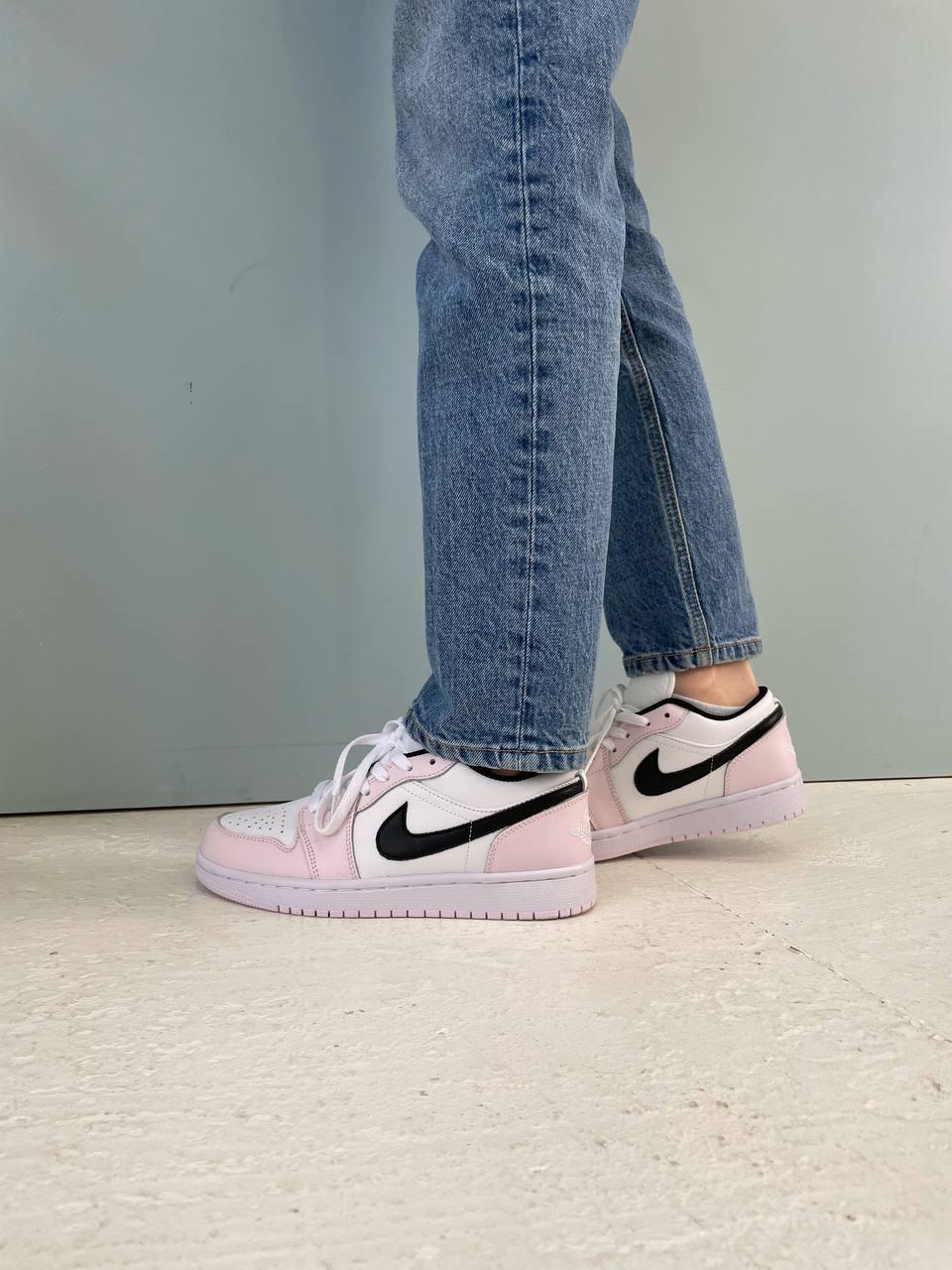 Nike Air Jordan Retro 1 Low Pink Black