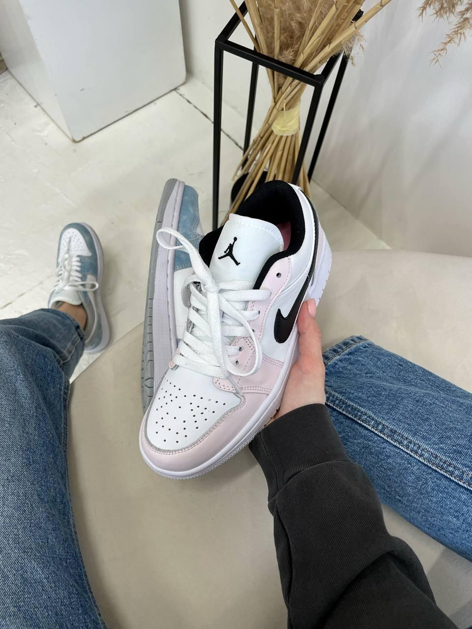 Nike Air Jordan Retro 1 Low Pink Black
