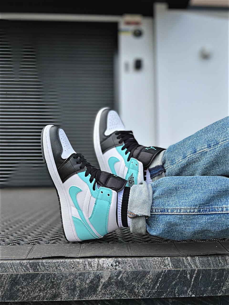 Nike Air Jordan 1 Retro Mid Island Green