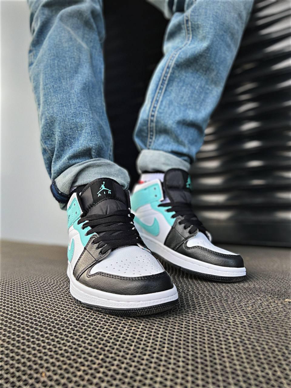 Nike Air Jordan 1 Retro Mid Island Green