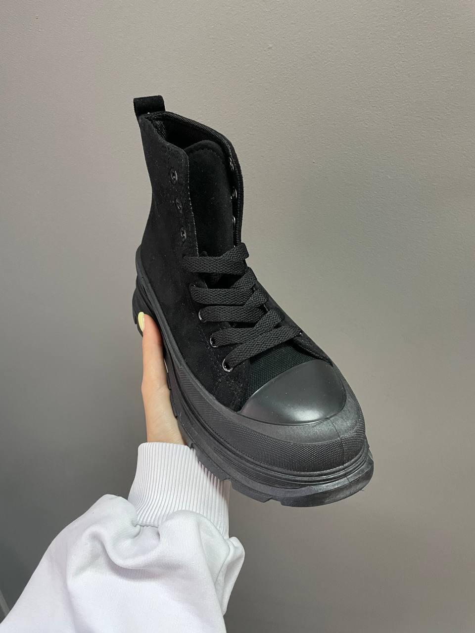 No Name Mcqueen Black