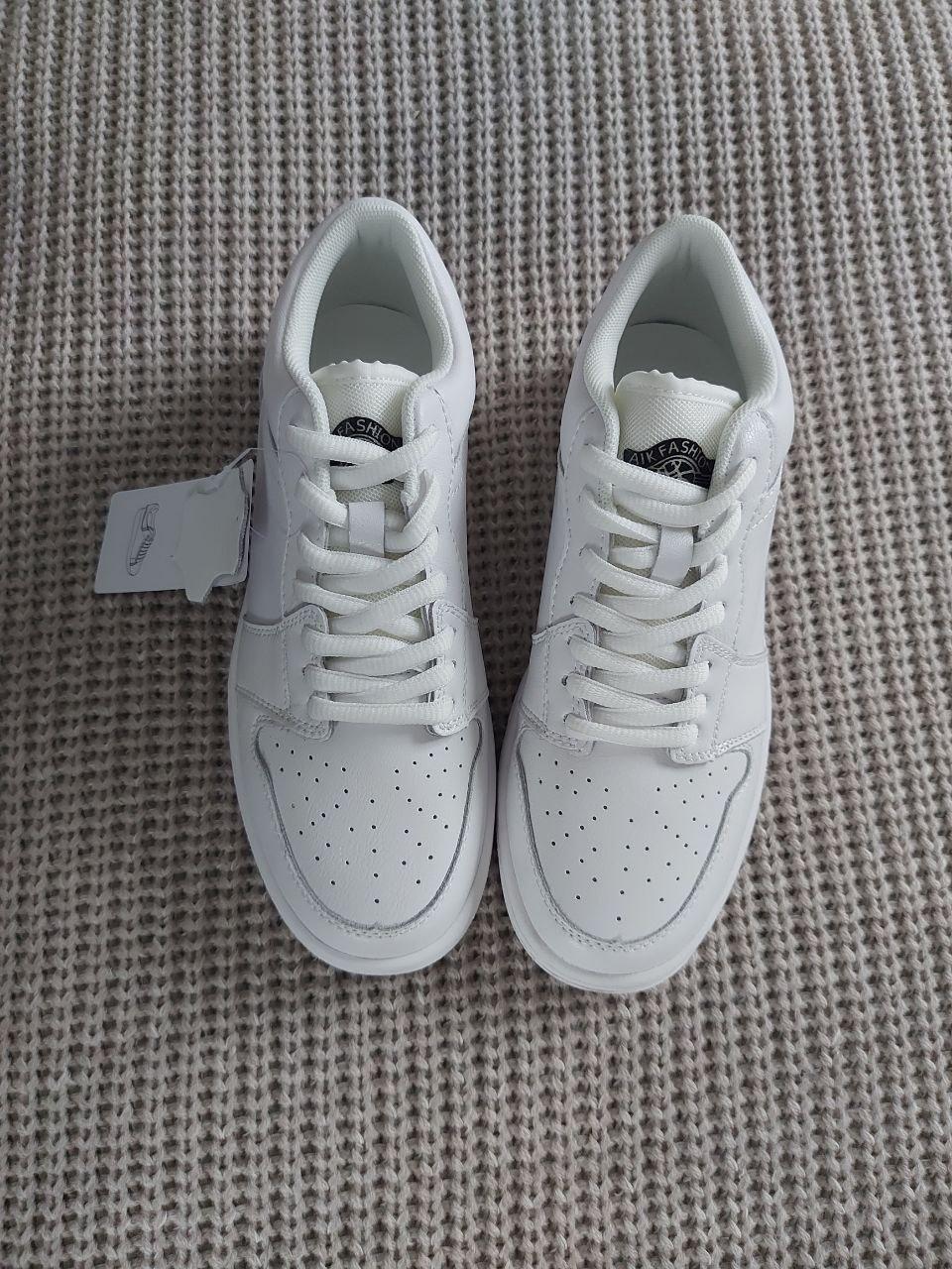 Sneakers White 2
