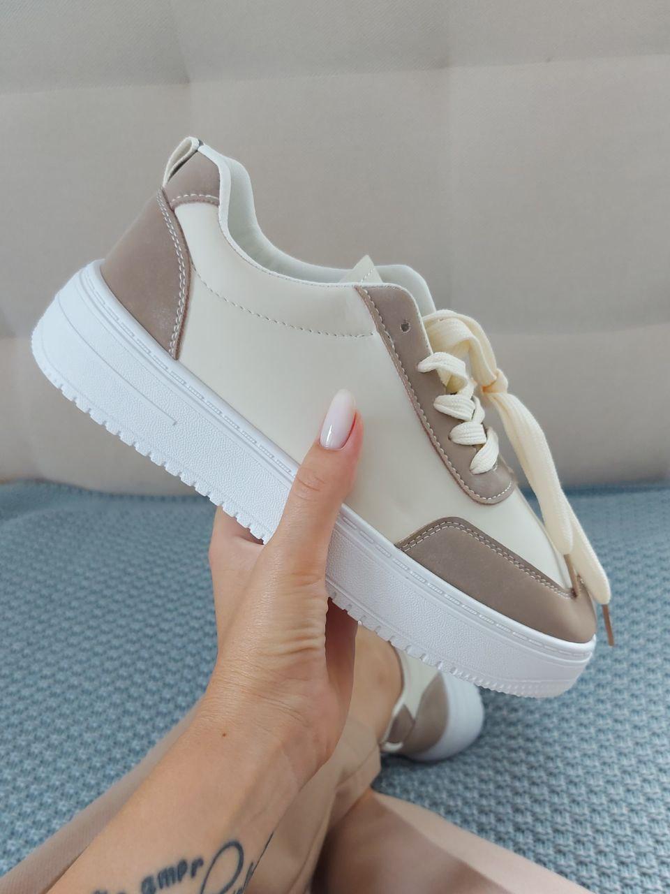 Sneakers Beige White