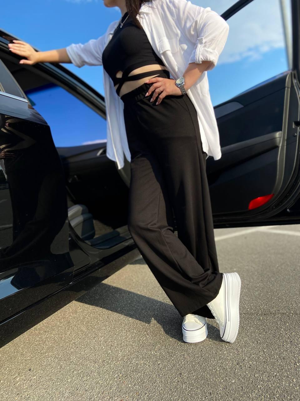 Sneakers White Black Line