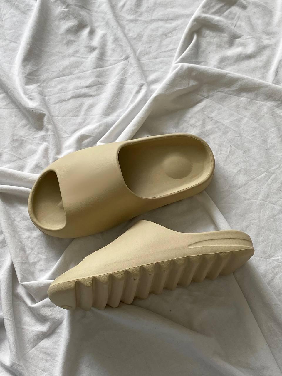 Slide Earth Bone No logo