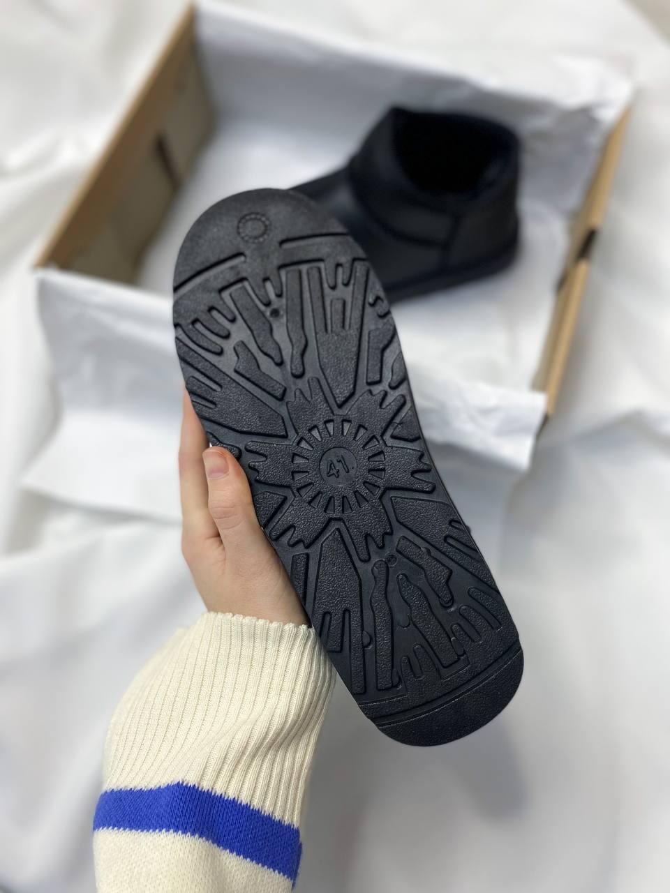 Ugg Black Ultra Mini No Logo Black