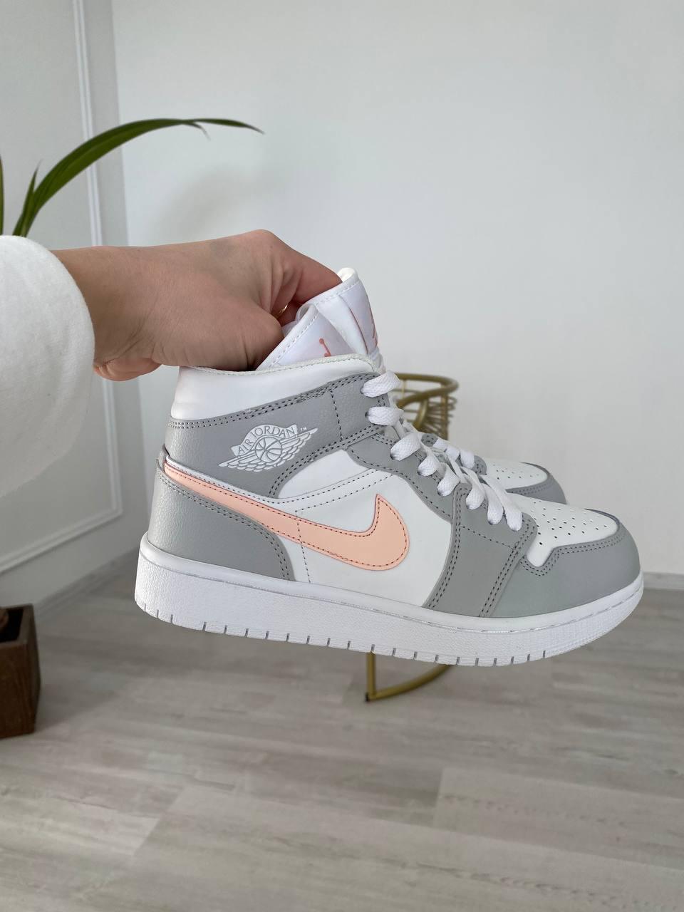 Nike Air Jordan 1 Retro Mid Light Grey Shell Pink
