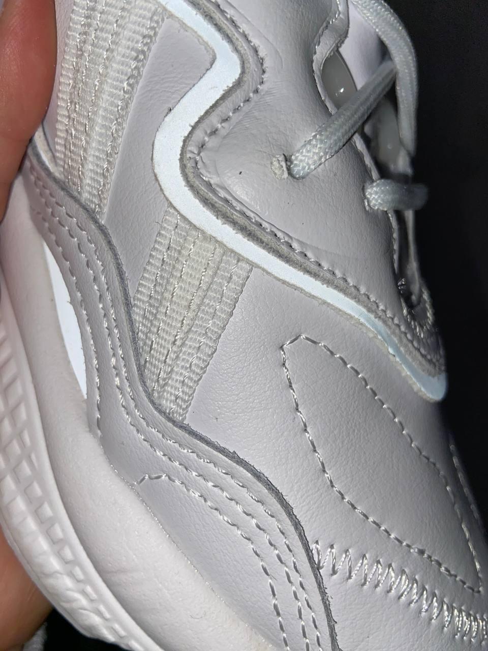 Adidas Ozweego White