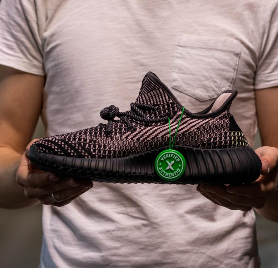 Adidas Yeezy Boost 350 V2 Holiday