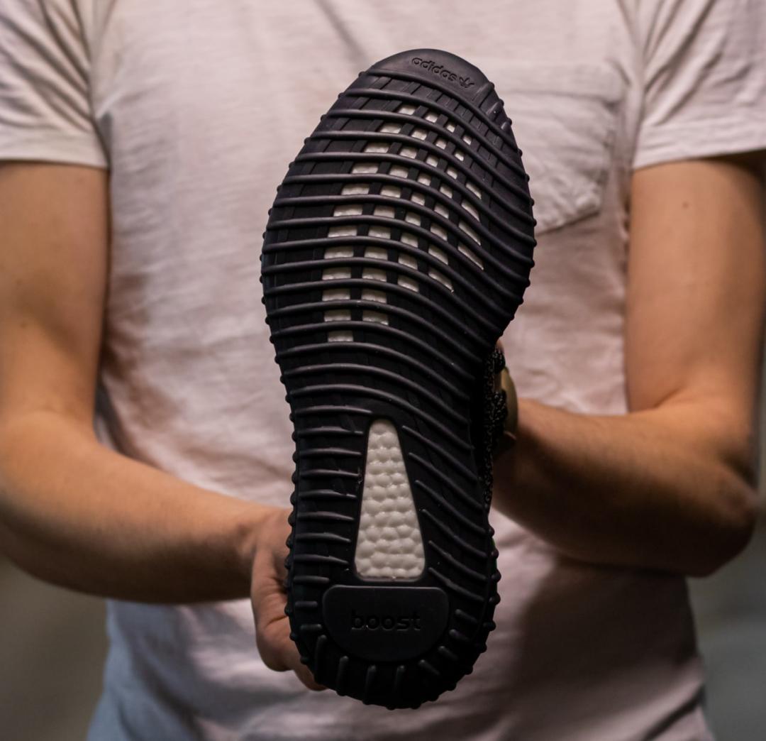 Adidas Yeezy Boost 350 V2 Holiday