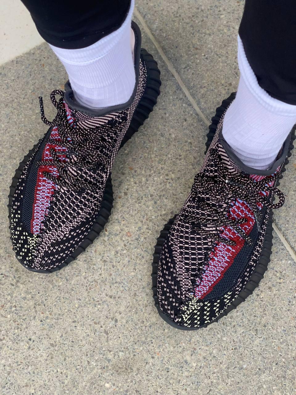 Adidas Yeezy Boost 350 V2 Holiday (Рефлективні шнурки)