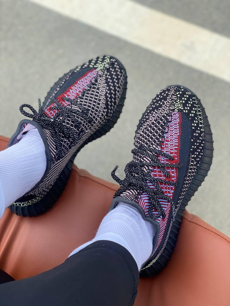 Adidas Yeezy Boost 350 V2 Holiday (Рефлективні шнурки)