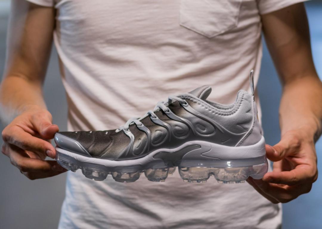 Nike Vapor Max Plus Silver Gradient