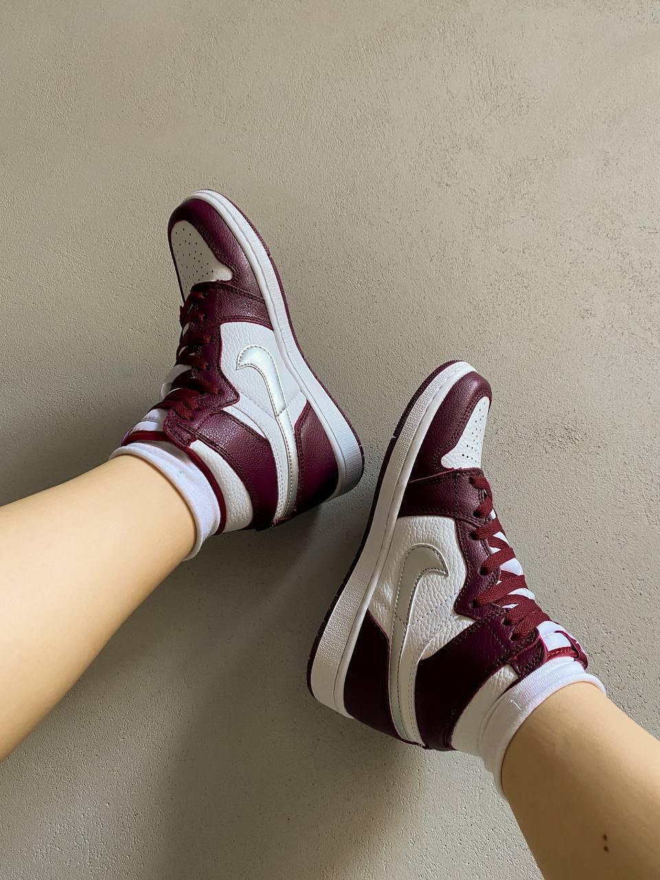 Nike Air Jordan 1 Retro Og Bordeaux