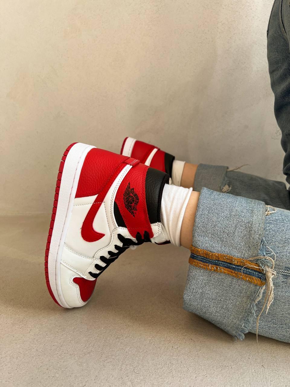 Nike Air Jordan 1 Retro White University Red