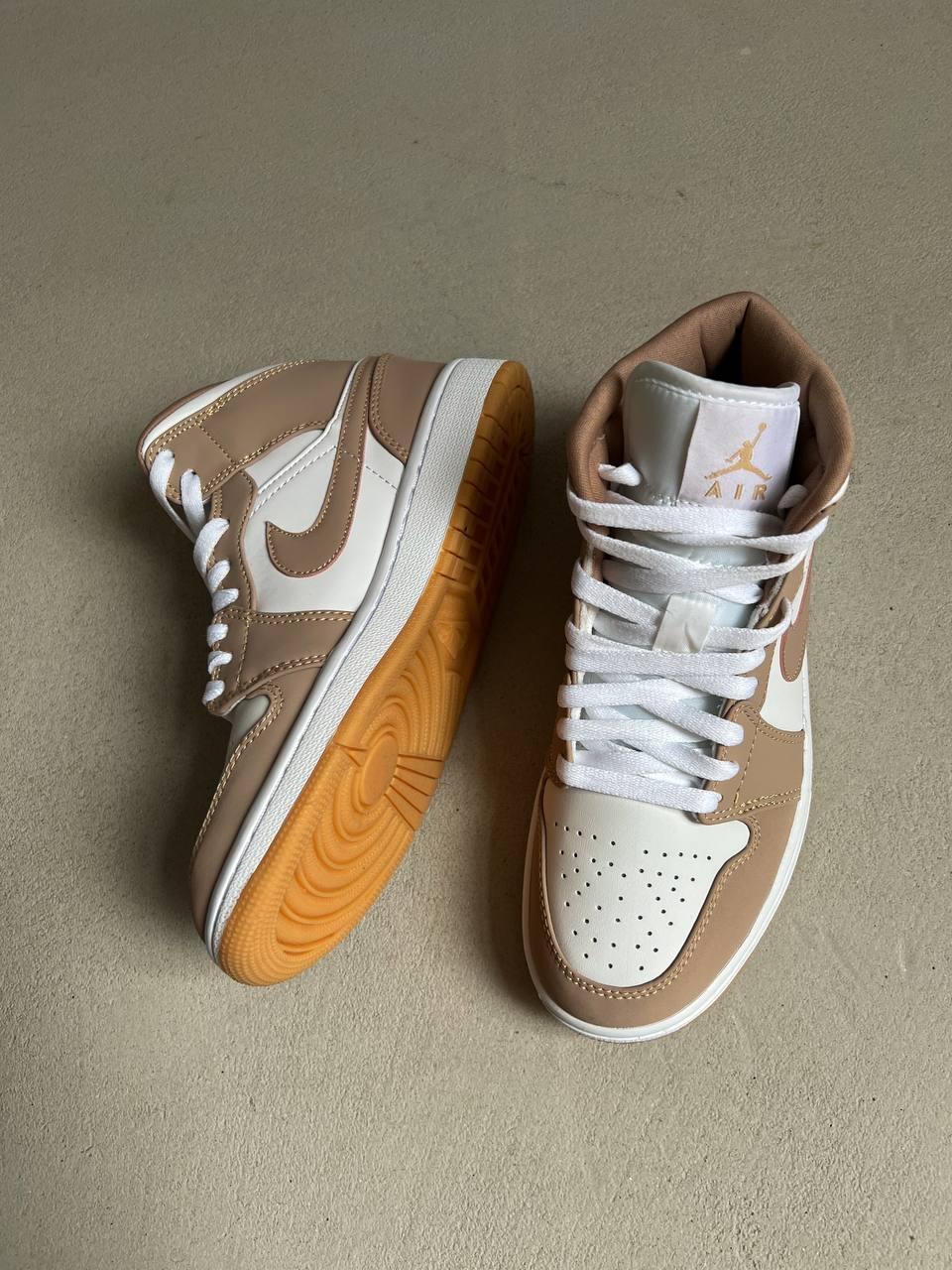 Nike Air Jordan 1 Retro Beige