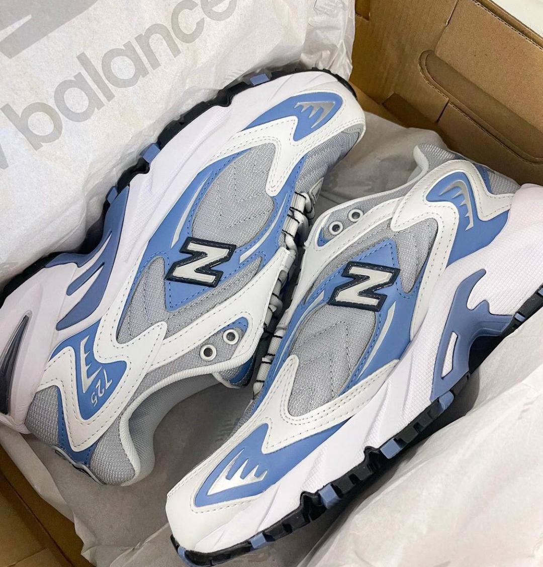 New Balance 725 Blue