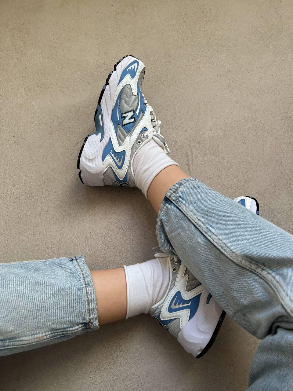 New Balance 725 Blue