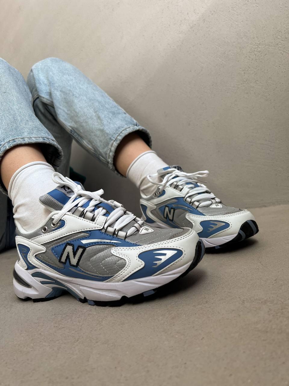 New Balance 725 Blue