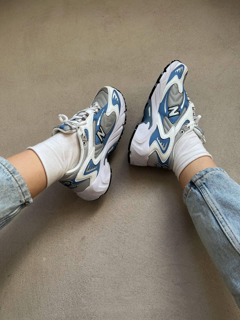 New Balance 725 Blue