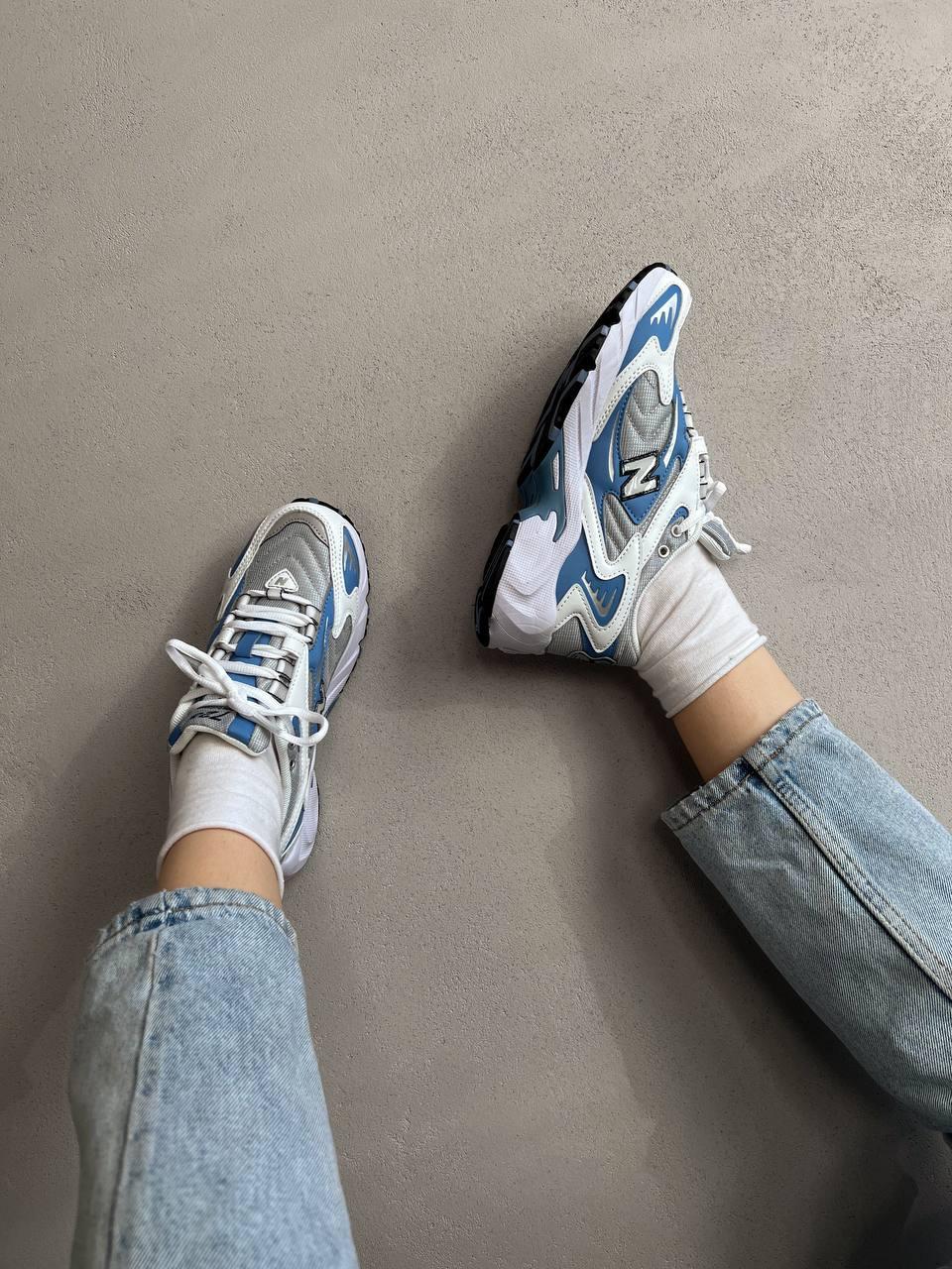 New Balance 725 Blue