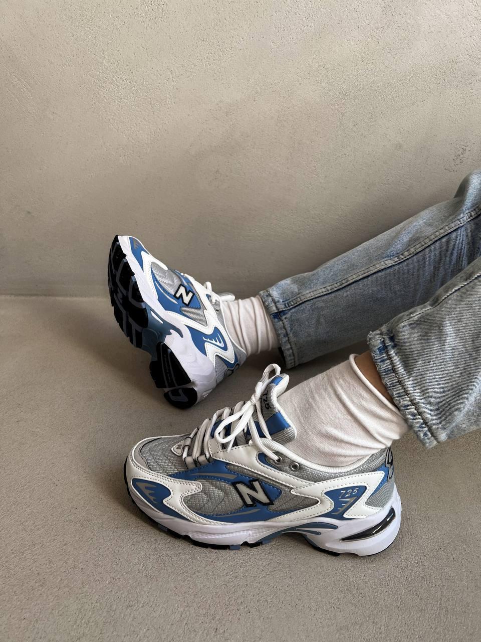 New Balance 725 Blue