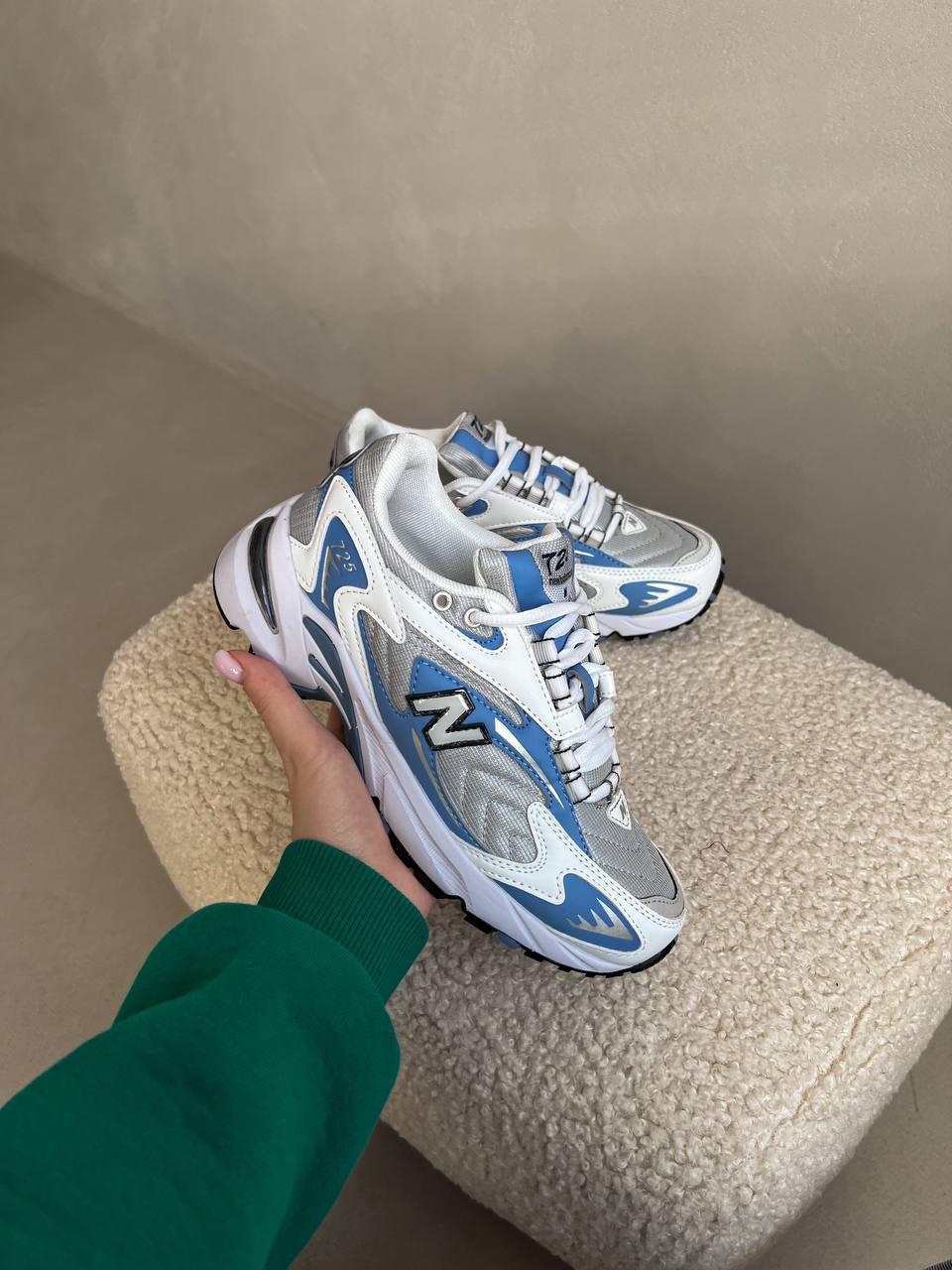 New Balance 725 Blue