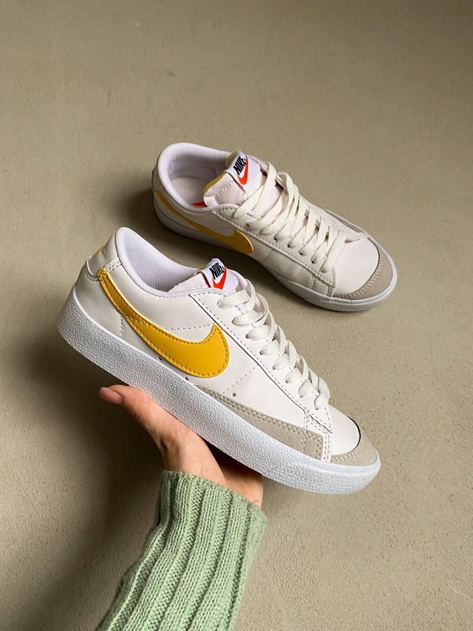 Nike Blazer Low Yellow
