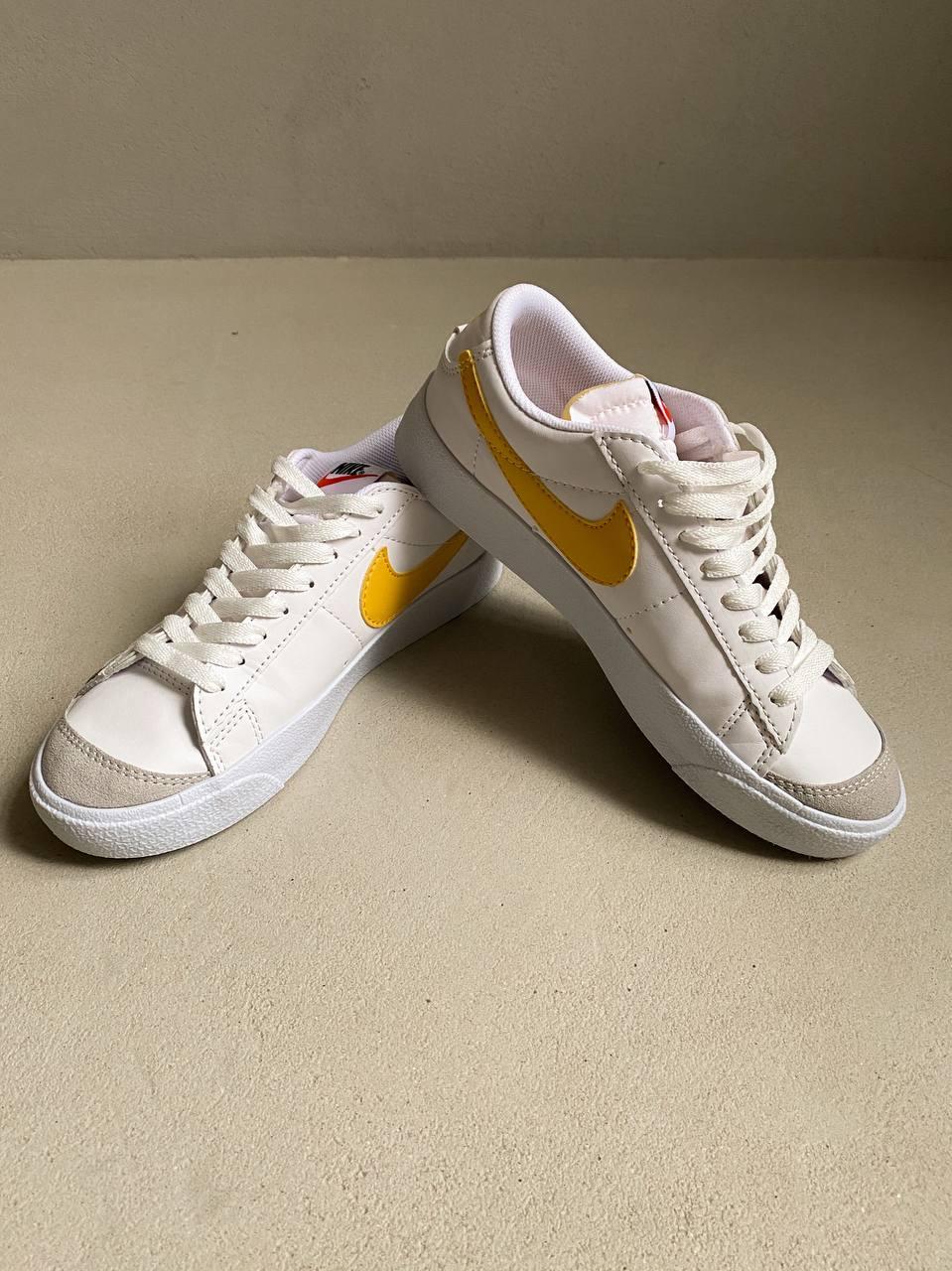 Nike Blazer Low Yellow
