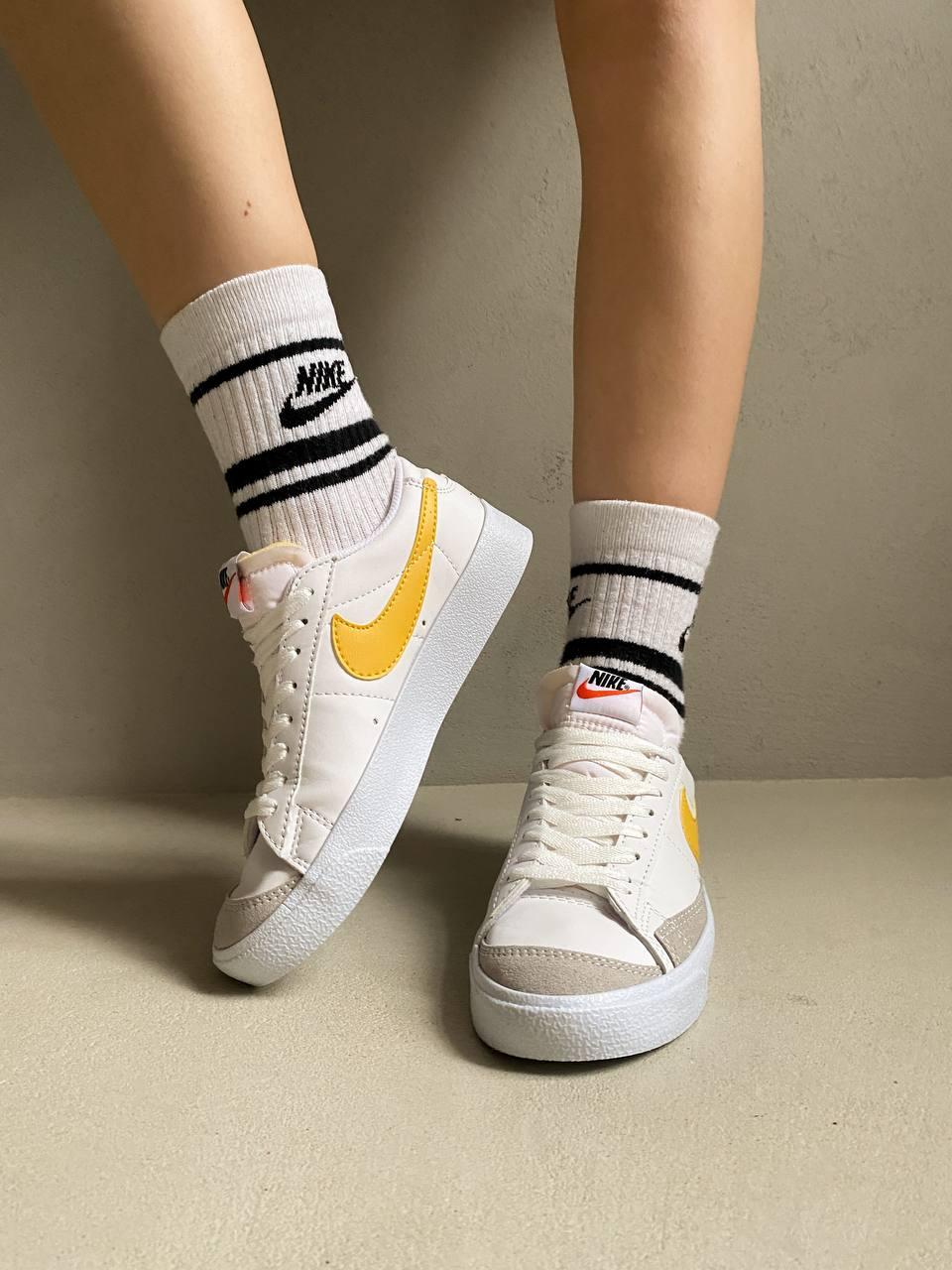 Nike Blazer Low Yellow