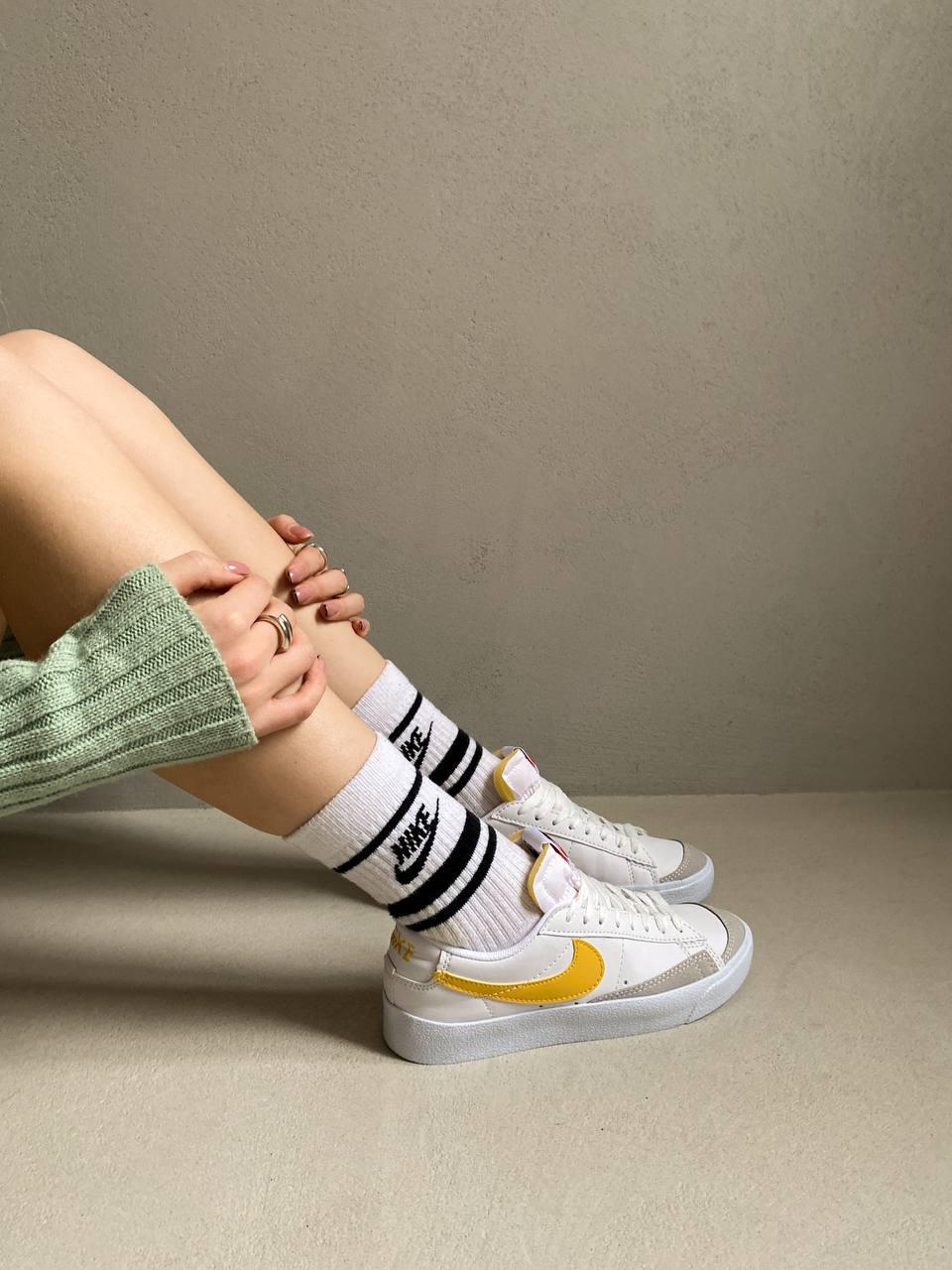 Nike Blazer Low Yellow