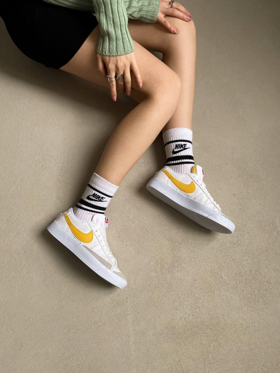Nike Blazer Low Yellow