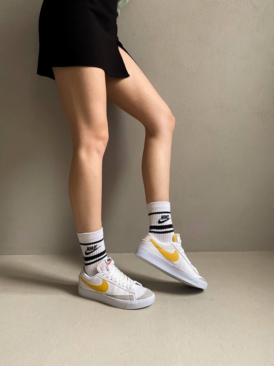 Nike Blazer Low Yellow