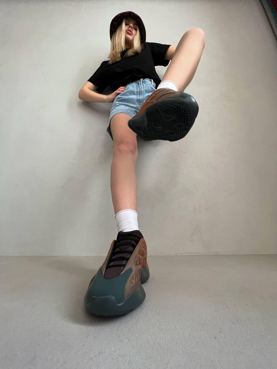 Adidas Yeezy Boost 700 V3 Fade